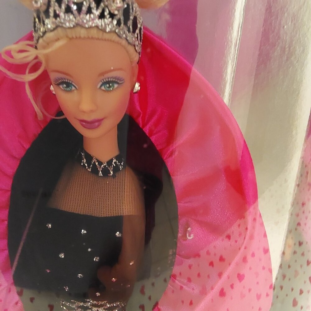 1998 HAPPY HOLIDAYS BARBIE , NRFBOX GORGEOUS & RARE - Picture 10 of 16
